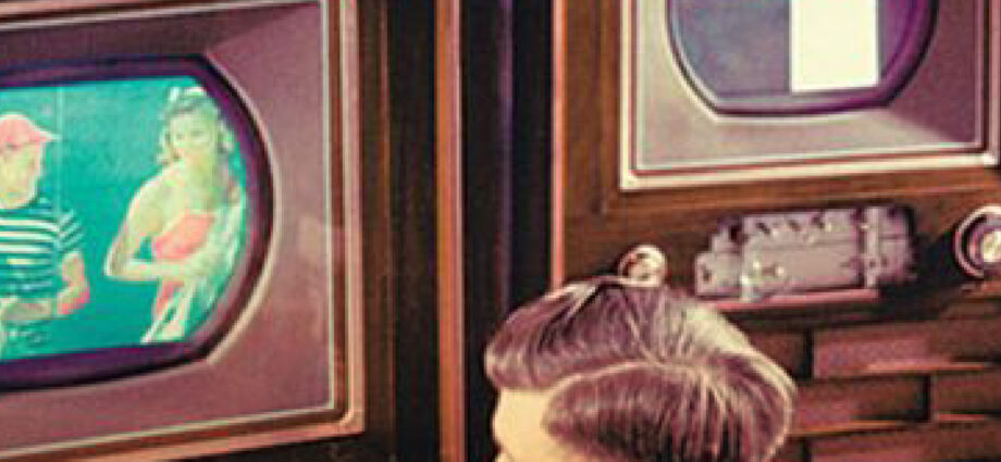 RCA revoluciona la televisión con el primer televisor a color NTSC Subtítulo: Un salto tecnológico que cambió la forma en que vemos el mundo