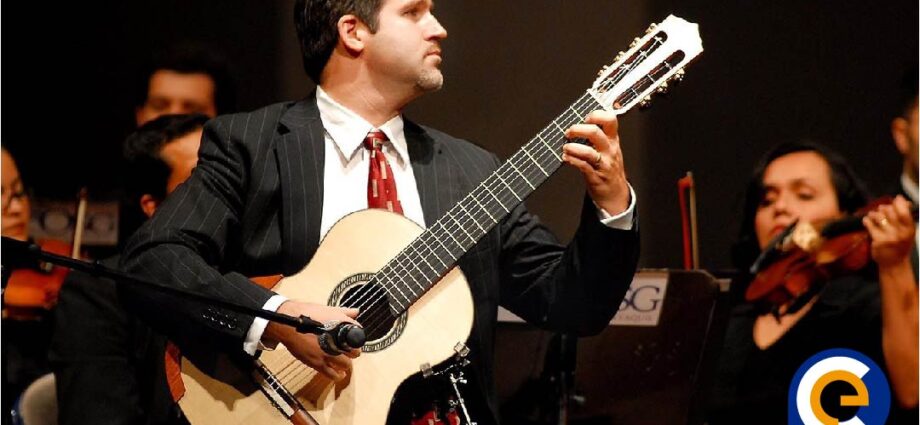 El Centro Ecuatoriano Norteamericano invita al concierto “Noches de guitarra: La transformación histórica de la guitarra iberoamericana” con David Chapman
