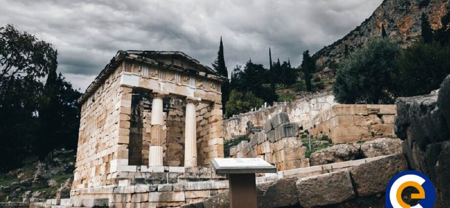 Oráculo de Delfos, el mítico sitio griego que se encuentra en el ‘ombligo de la Tierra’
