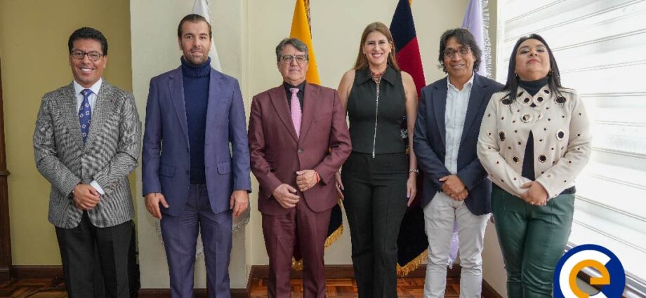 Convenio Marco de Cooperación Interinstitucional se firma entre el Parlamento Andino y el Instituto de Altos Estudios Nacionales IAEN