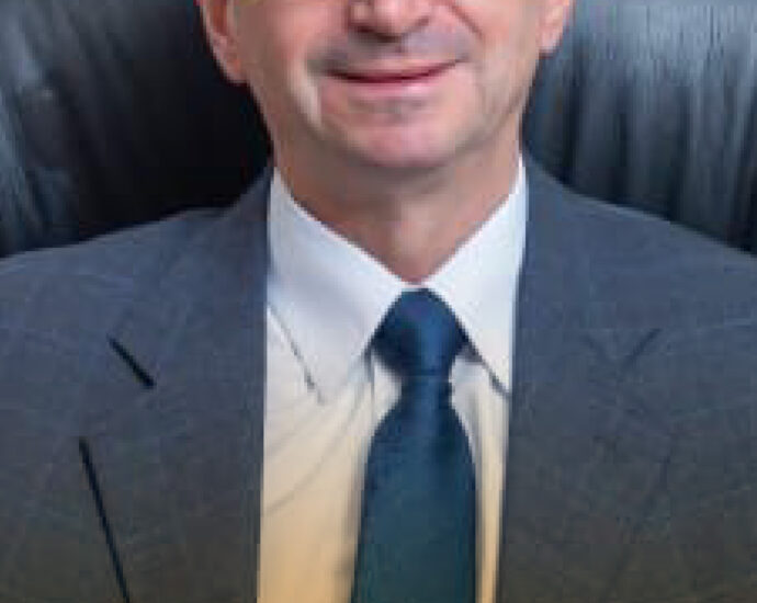 rector de la Universidad Técnica Particular de Loja (UTPL), Santiago Acosta Aide