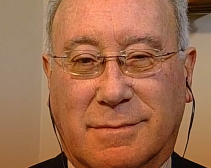 analista político Gustavo Romero Umlauff