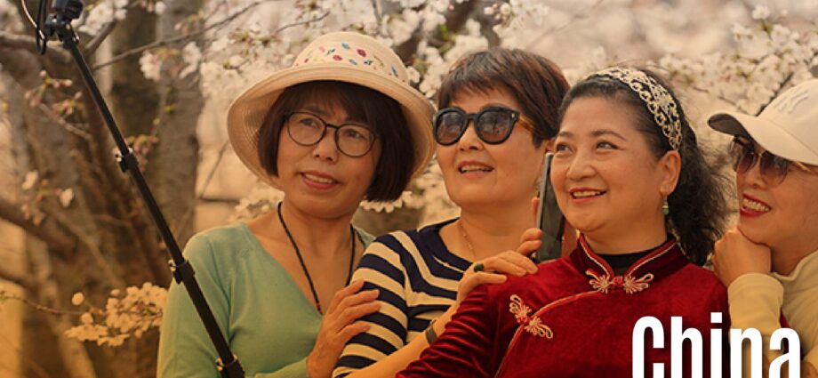 China Atestigua un Récord de Viajes Durante el Festival de Qingming