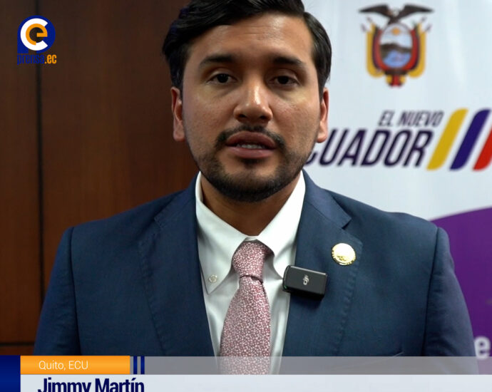Ecuador lanza reglamento de Carrera Sanitaria: ¿un giro real para el sector salud?