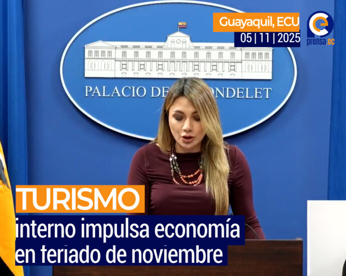 ¿Y si te dijera que los ecuatorianos gastaron más de $70M EN UN FIN DE SEMANA? 🤯 El turismo interno está explotando… ¿y tú ya viajaste? 👉 #SomosNoticia #TurismoEcuador #Viral