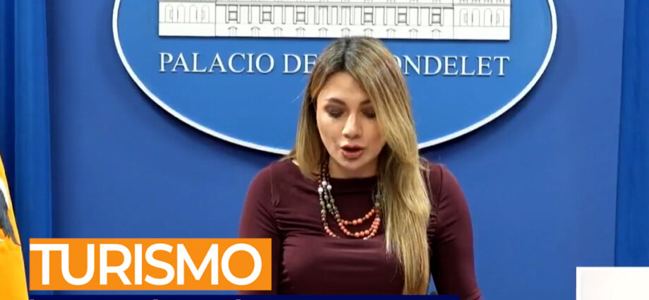 ¿Y si te dijera que los ecuatorianos gastaron más de $70M EN UN FIN DE SEMANA? 🤯 El turismo interno está explotando… ¿y tú ya viajaste? 👉 #SomosNoticia #TurismoEcuador #Viral