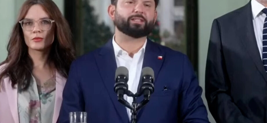 Boric reconoce triunfo de Kast y llama a unidad nacional tras elecciones