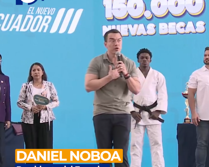 Noboa anuncia 150.000 becas de inglés para fortalecer la competitividad en Guayas